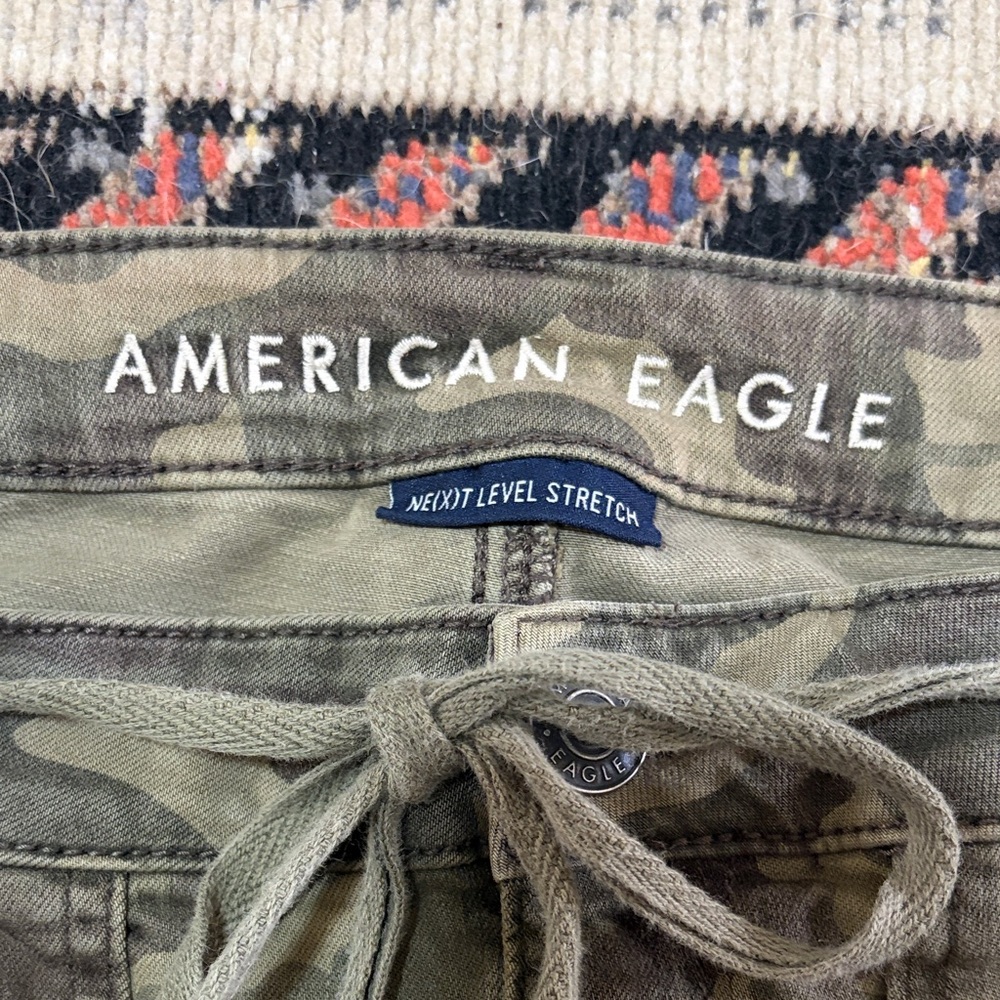 American Eagle Outfitters Olive Camo Cargo Jeggings Crop - Picture 3 of 6